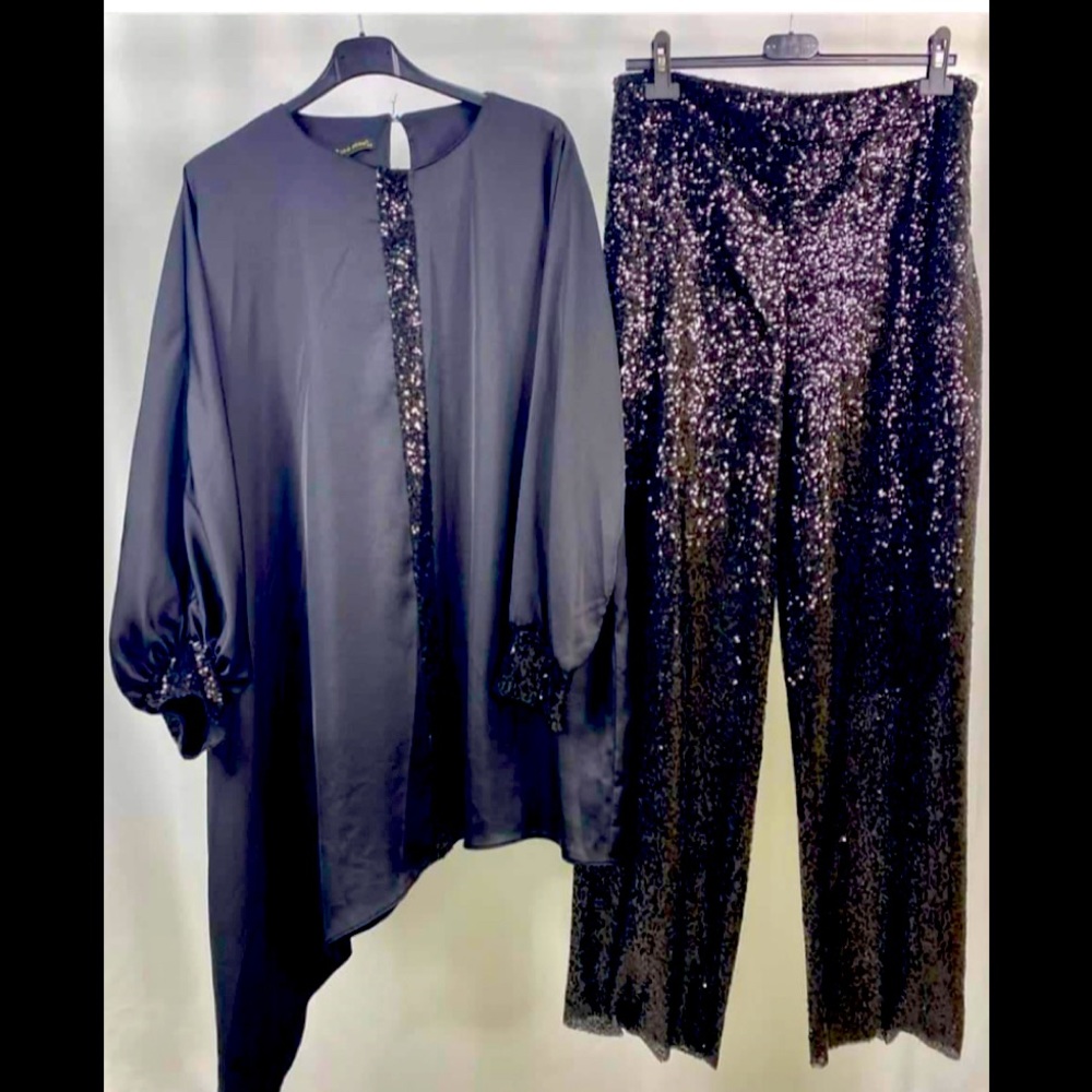 NWOT Sparkling and elegant night set